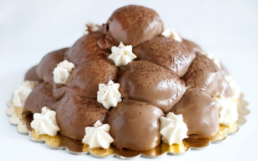 Profiteroles Neri al Cioccolato